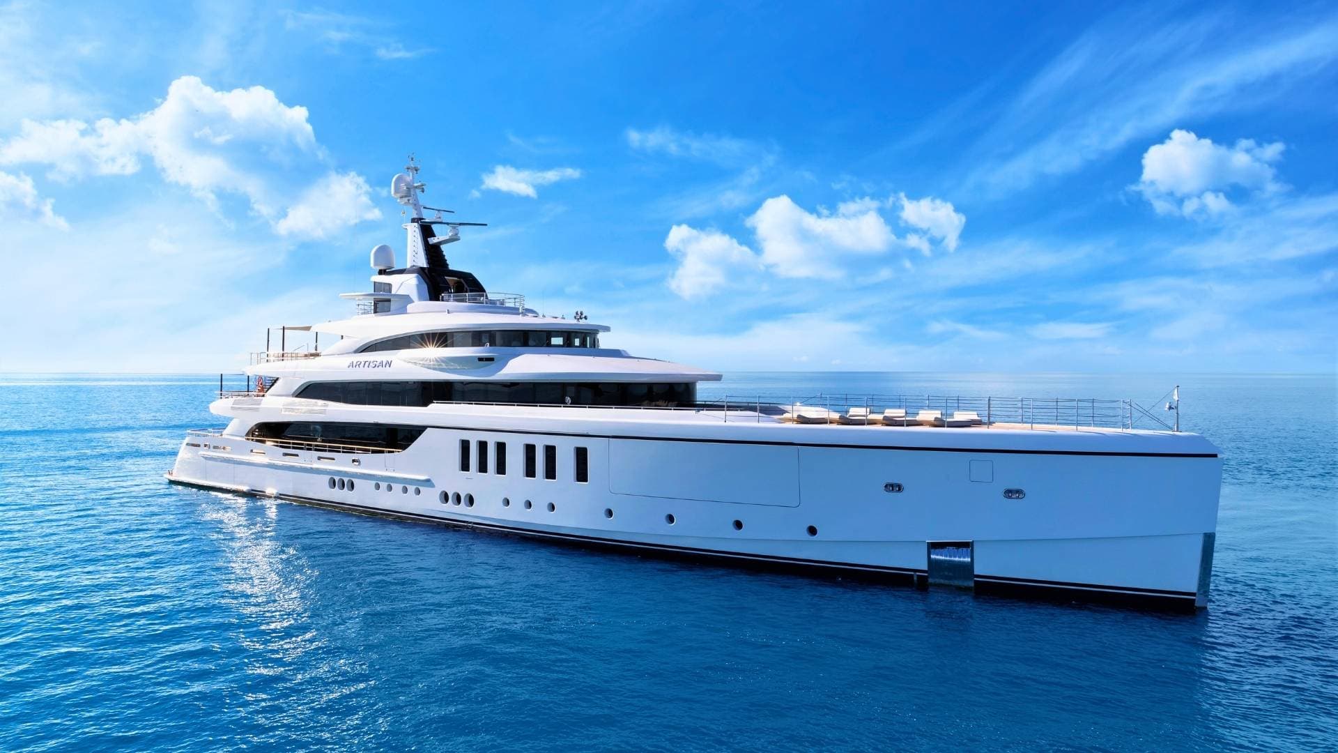 MareLume private yacht